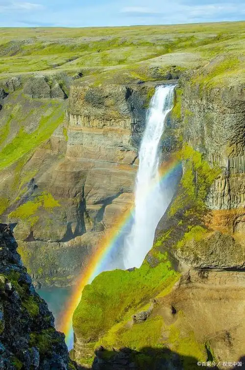 其中,最著名的景点之一是冰岛的金环旅行路线.