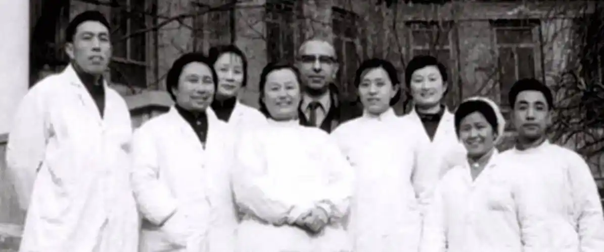 他救下9000人引发热议,至今被国人铭记_中国_汉斯·米勒_华医生