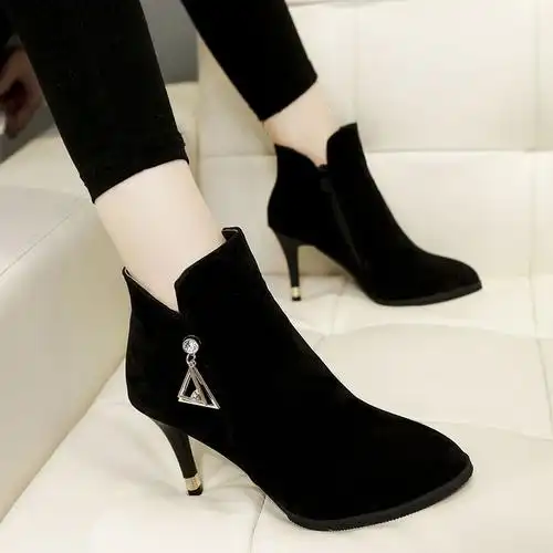 118新款秋冬季绒面尖头马丁靴女高跟鞋显脚小的短靴加绒百搭裸靴