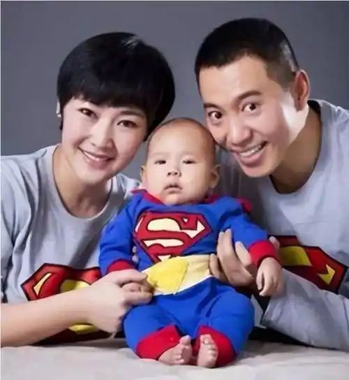 看似"八竿子都打不着"的人,竟然是夫妻,太低调了_谢苗_何彦霓_观众