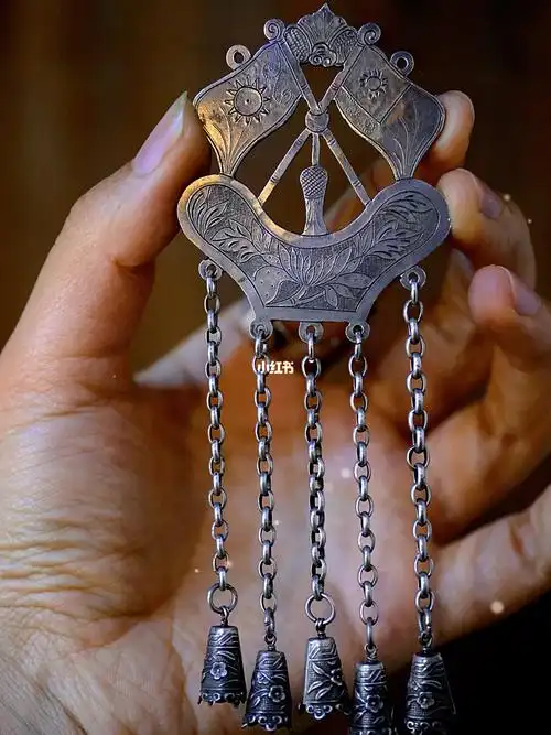 民国双旗长命锁片一套