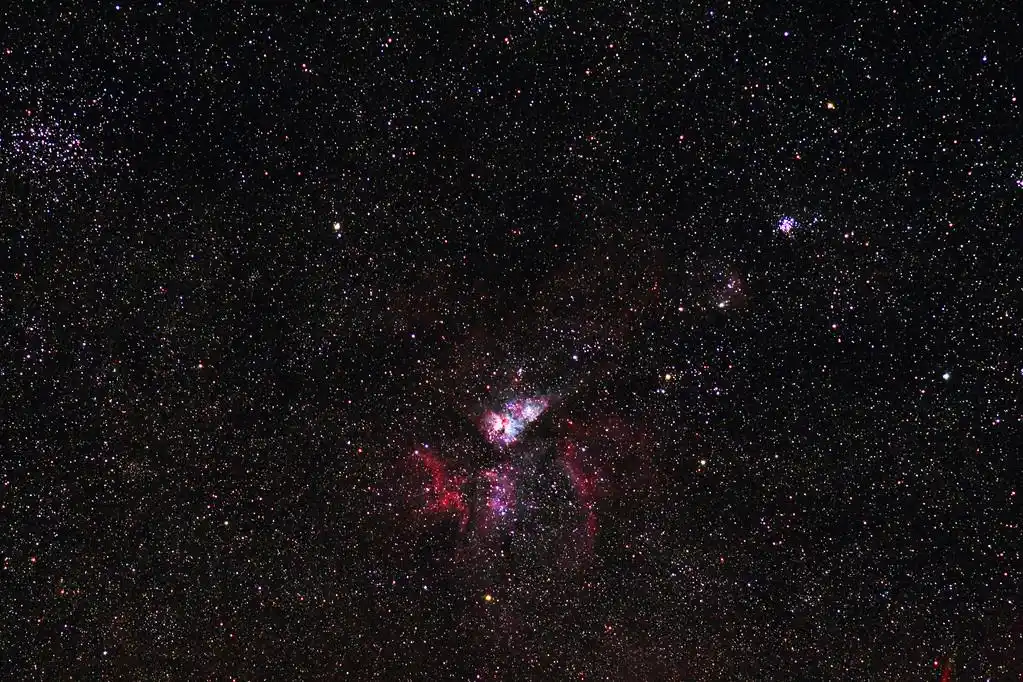 船底座的海山二星云