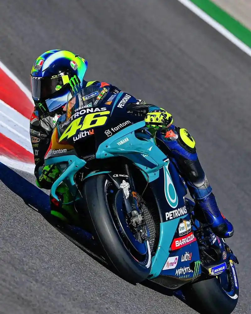 (他只是我男闺蜜而已)  #motogp #vr46 #机车 #雅马哈 #46号罗西