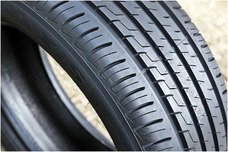 再获荣誉年度舒适轮胎玛吉斯mp20