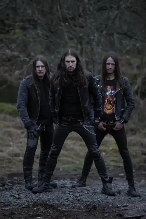 先听这三张传统重金属专辑热热身!|乐队|吉他|单曲|贝斯_网易订阅