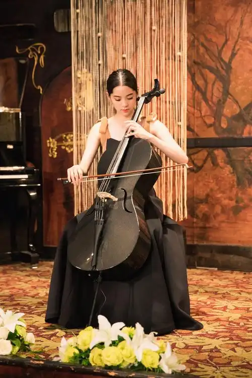 欧阳娜娜大提琴感恩婆婆畅言十八岁想做贤妻良母