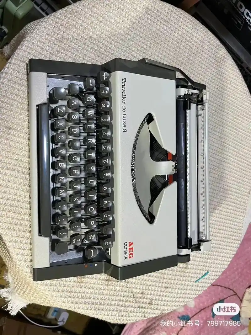 aeg打字机.打字机 出一台稀有古董打字机olympia a - 抖音
