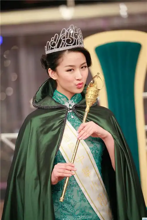 现场全是腿!国际中华小姐泳装斗身材 大长腿乱花眼