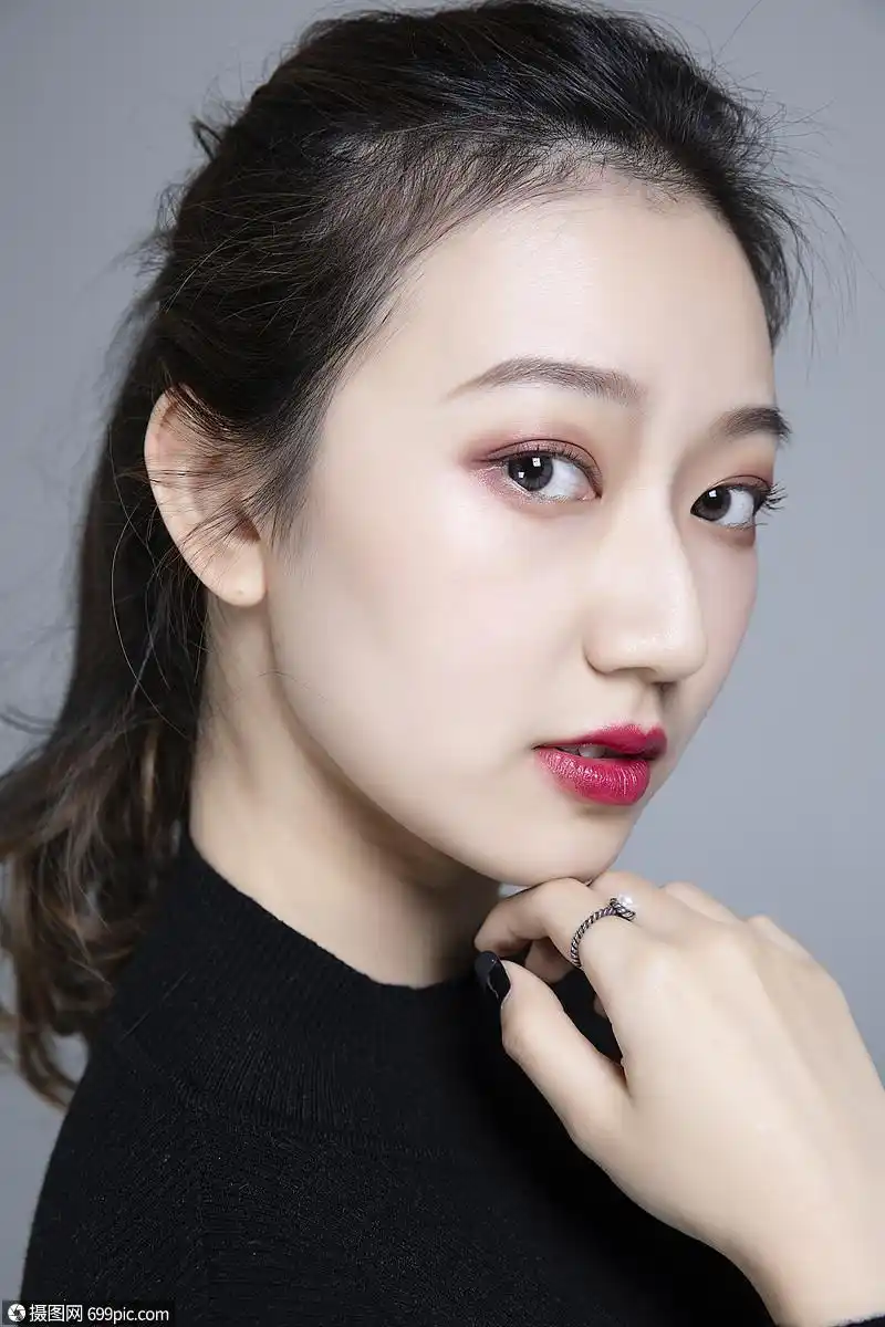 图片 照片 人物情感 美女彩妆.jpg