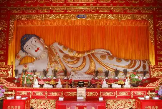 玉佛寺-世界最大缅玉卧佛