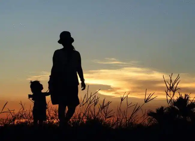 希望每个人都能把母亲的牵挂变为双向的牵挂,在母亲还在世的时候珍惜