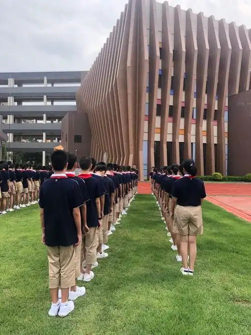 梅华中学七二班开学季