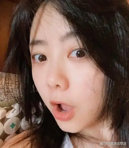 这位号称"童颜女神"的女星已经迈入30岁了,但是她的颜值却依然让人