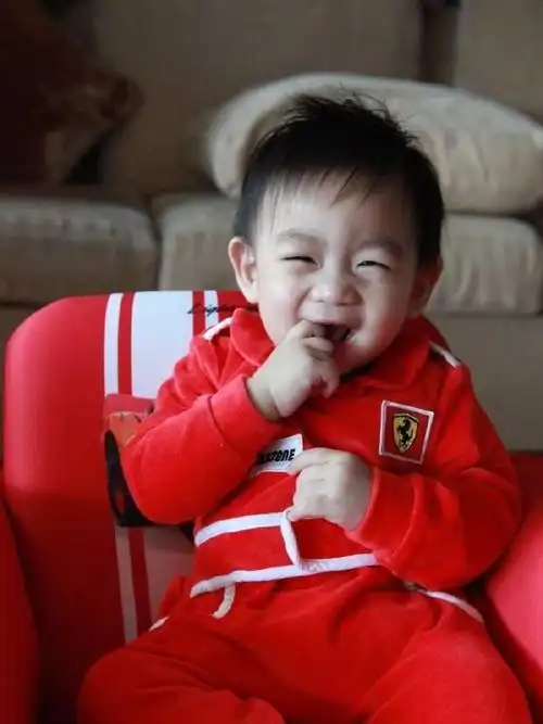 林志颖为大儿子庆生14岁kimi身高近一米八长得比爸爸还壮