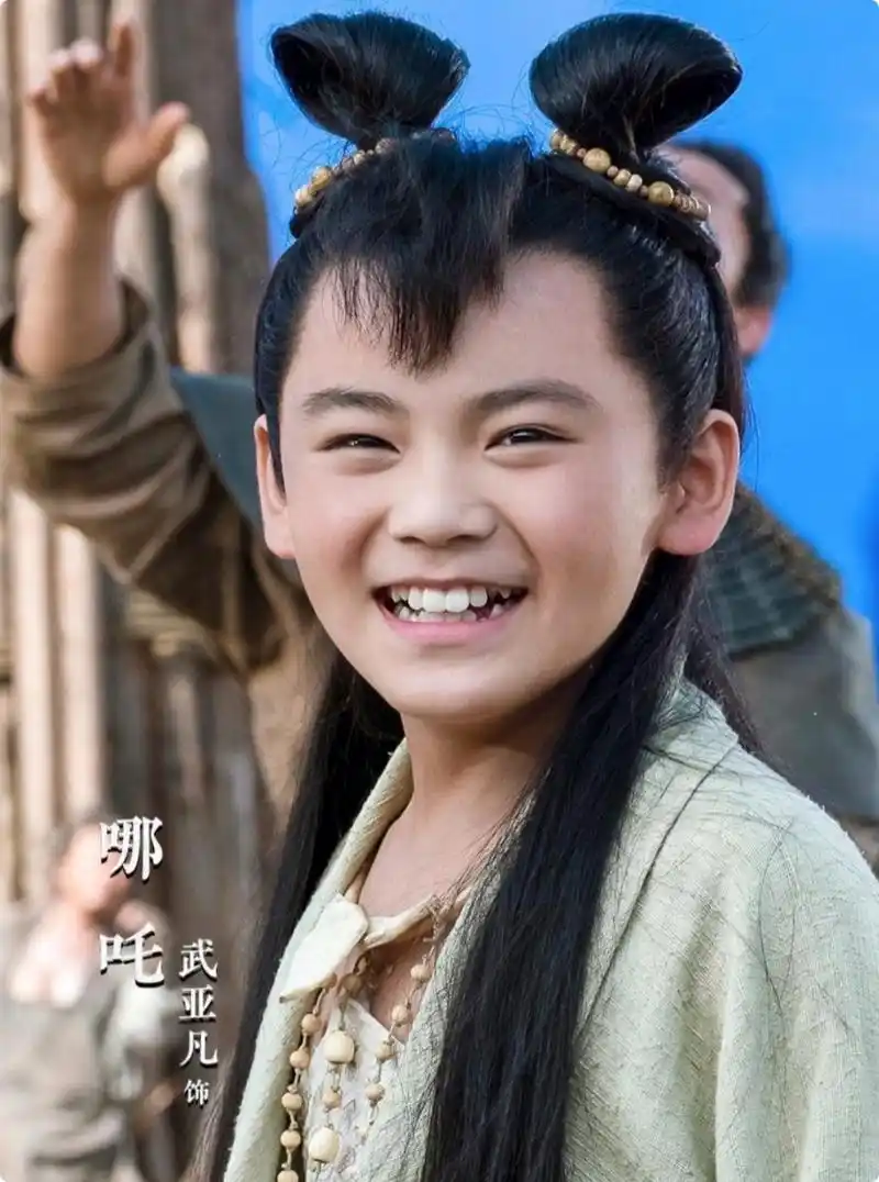 封神榜~小哪吒 万绿丛中我单就喜欢这个娃娃