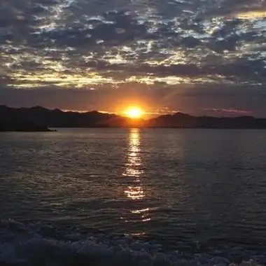 天空大海朝霞自然美景微信头像 微信头像图片大全 -【爱个性】