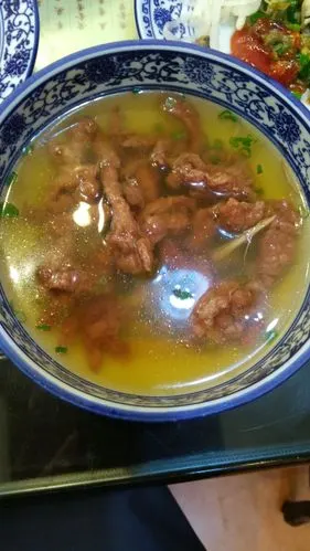 泉州的牛肉汤是这样子的