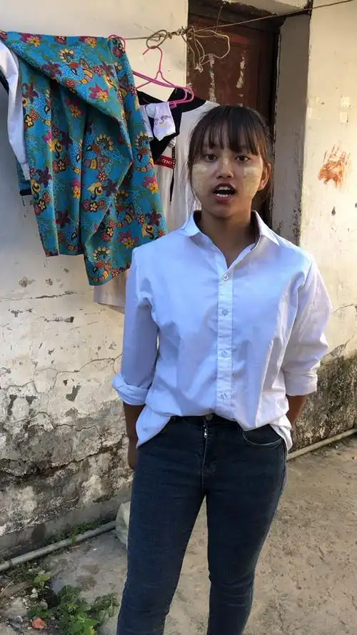 缅甸女孩不嫌弃的进.