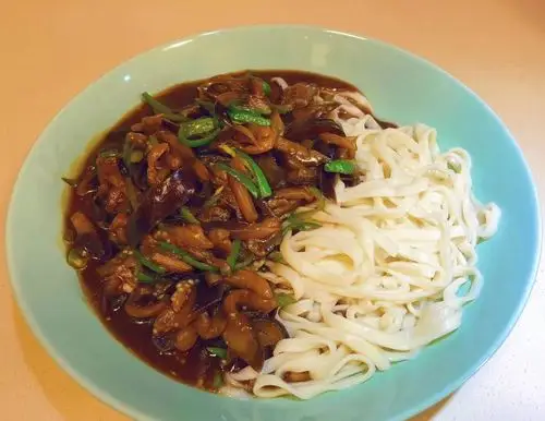 青椒茄丝盖浇面,味道太赞了!_高清图集_新浪网