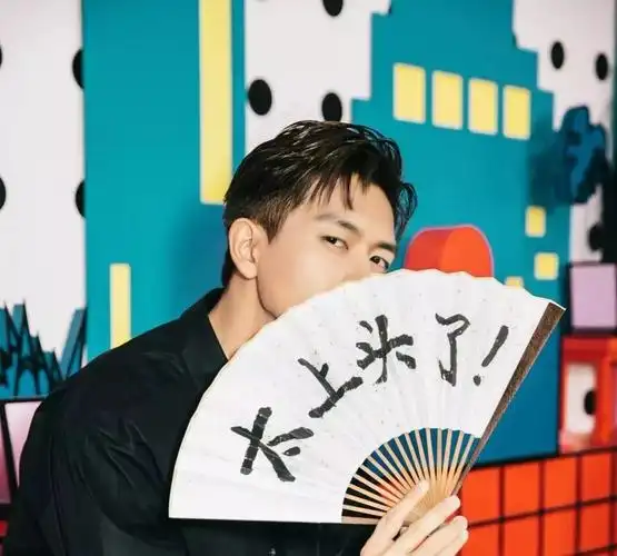 李现头像合集!快收藏快转发!关注我!观看更多头像壁纸