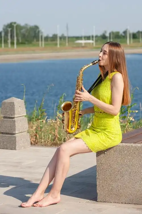 吹萨克斯怎样才能练好气息