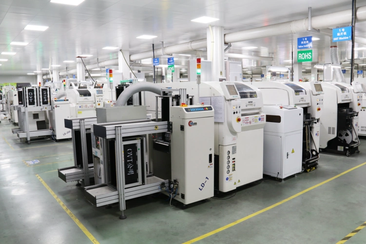 线路板车间-制造实力-佛山照明 专注照明事业60年