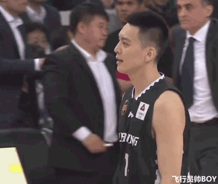 19岁的杨鸣有多可口?还曾拍摄肌肉写真!_篮球_时候_辽宁