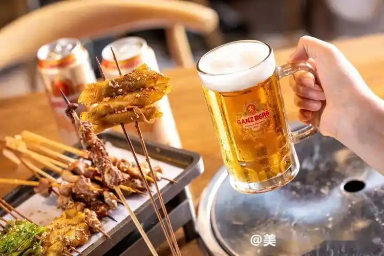 安排好了斩获三大金奖的德国啤酒配东北重口味烧烤