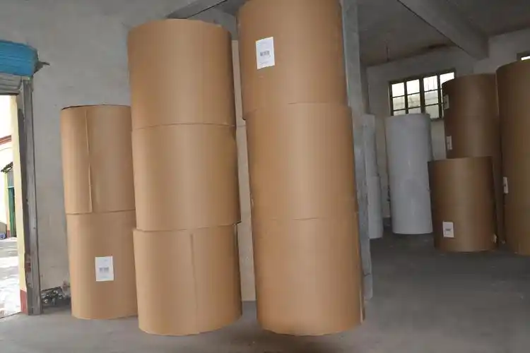 华翔经贸供应同行中最有品质的环保箱板纸