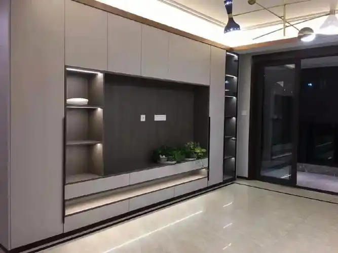 柜子做客厅背景墙收纳功能装饰效果都有了