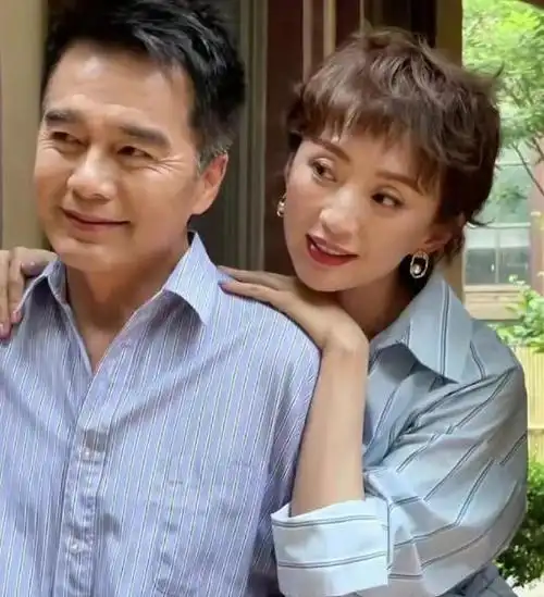 尽管过去存在矛盾与误解,张澍却并未怀恨在心,她坚决地选择了与许亚军