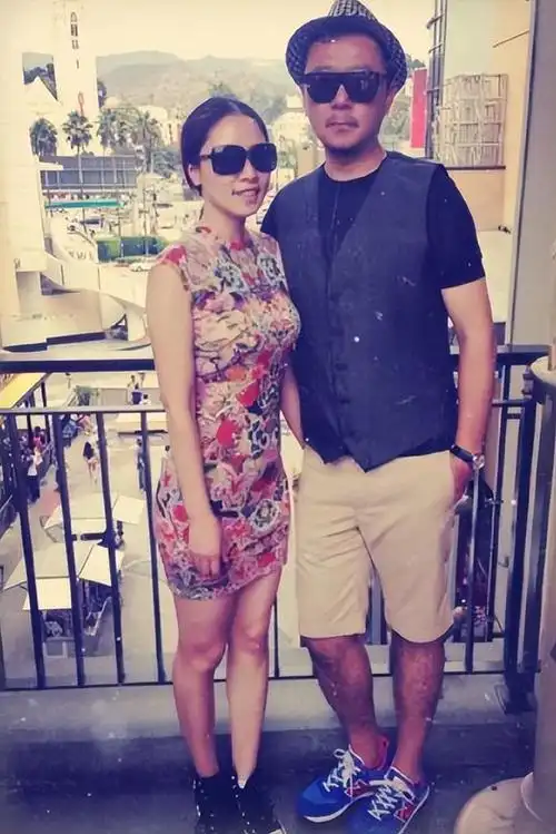 "郭涛妻子"李燃:嫁大17岁丈夫,5年连生俩孩子,她幸福吗?