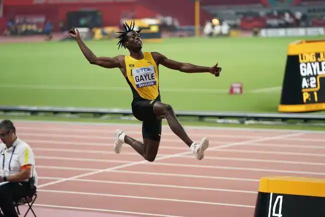 22岁美国跳远天才出世 室内室外均创世界第一奥运有望冲金|奥运会