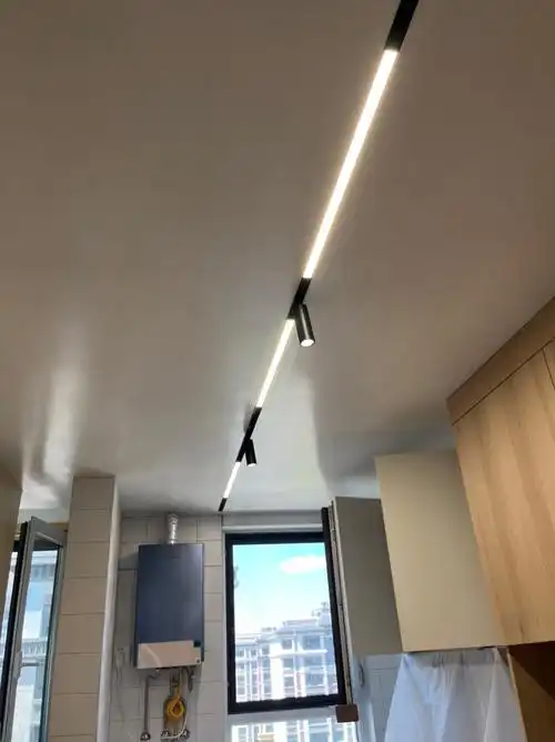 家里灯光效果凯黎歌轨道灯线型灯方形射灯