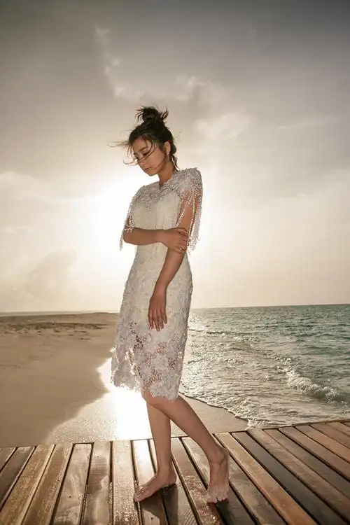 斓曦曾因出演《甄嬛传》中温婉端庄的"沈眉庄"一角被观众熟知,近期