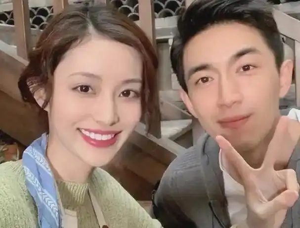 冯绍峰传出新恋情女方颜值高是圈内人明显不是冯妈妈的人选