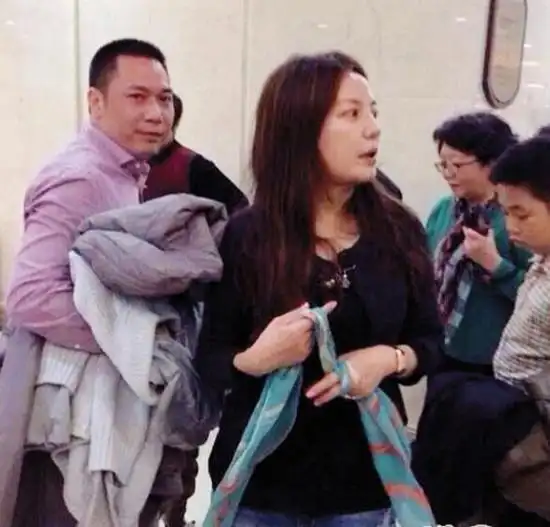 没有ps 赵薇与老公黄有龙平凡普通现真爱