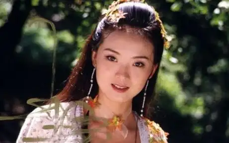 武林外史白飞飞的资料 白飞飞朱七七有什么不同