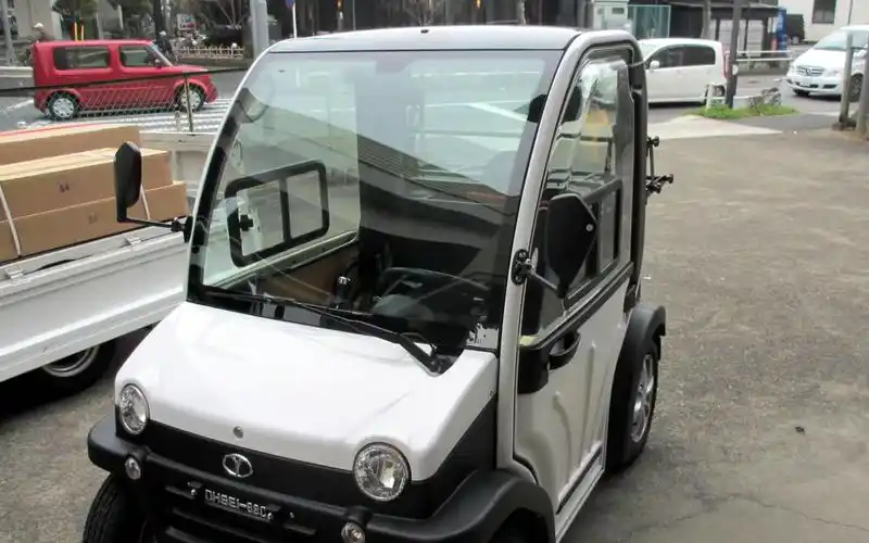 中国老年代步电动车在日本火了还挺高级的