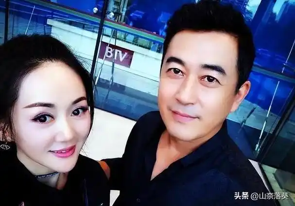 "风流大叔"王志飞,和他背后的3个女人,哪个女人伤他最深?