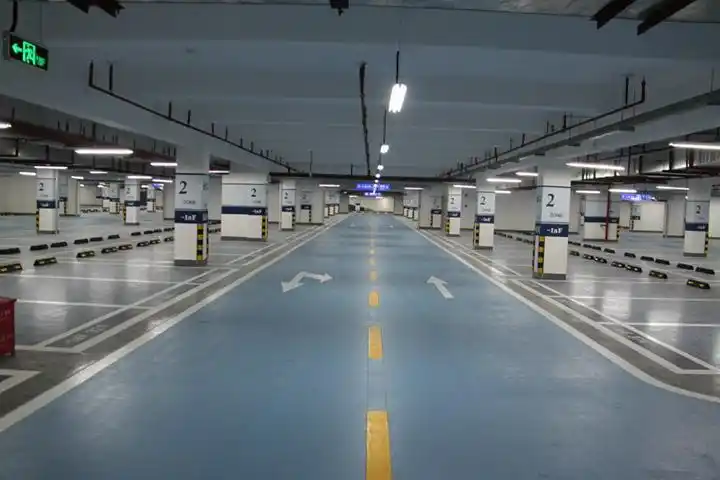 地下停车场地坪