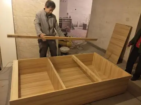 木工师傅怎么做床,你见过吗?