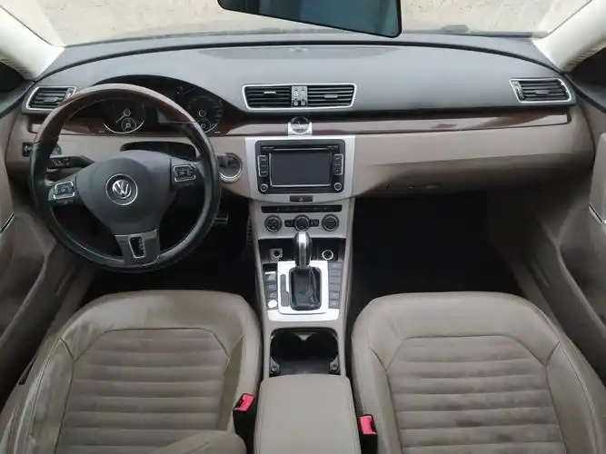 大众迈腾2015款20t自动汽油改款尊贵型国Ⅴ