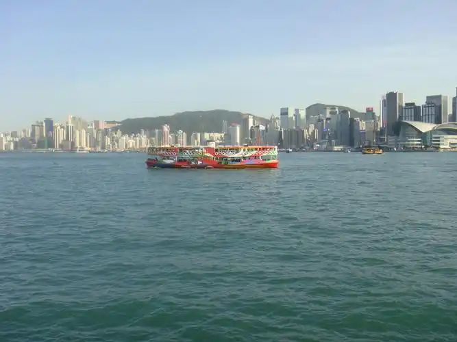 p>维多利亚港(英语:victoria harbour)简称维港,是位于 a target="