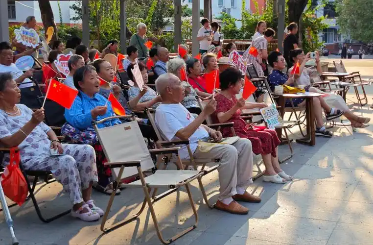 重庆大渡口区:社区音乐会促进民族团结