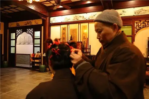 斩断青丝我亲眼见证一位女众剃度出家