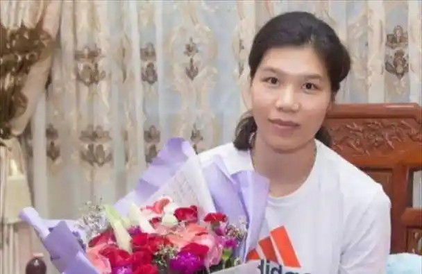 女排副攻徐云丽:母亲"洋飘"7年还债,退役后成为郎平得力助手_吴秀兰