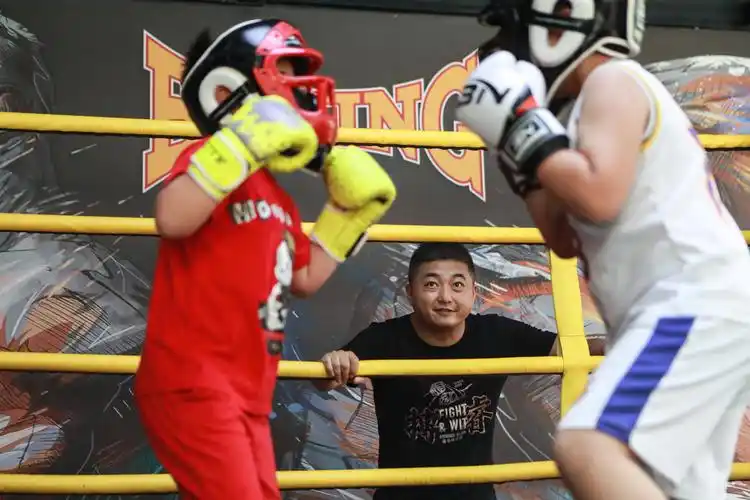 全民健身——快乐的拳击父子