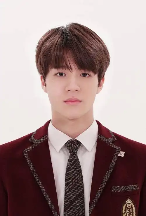 氢氧化钠2021-06-11 20:08:12 谁有姚景元的军装照,虽然不是证件,但我