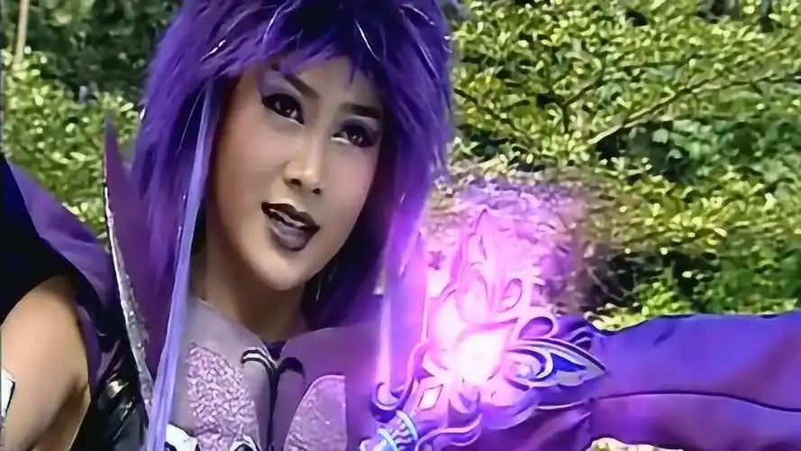 巴啦啦小魔仙:小月吸食到了自己的药水,不停的打嗝,真是好笑_高清1080